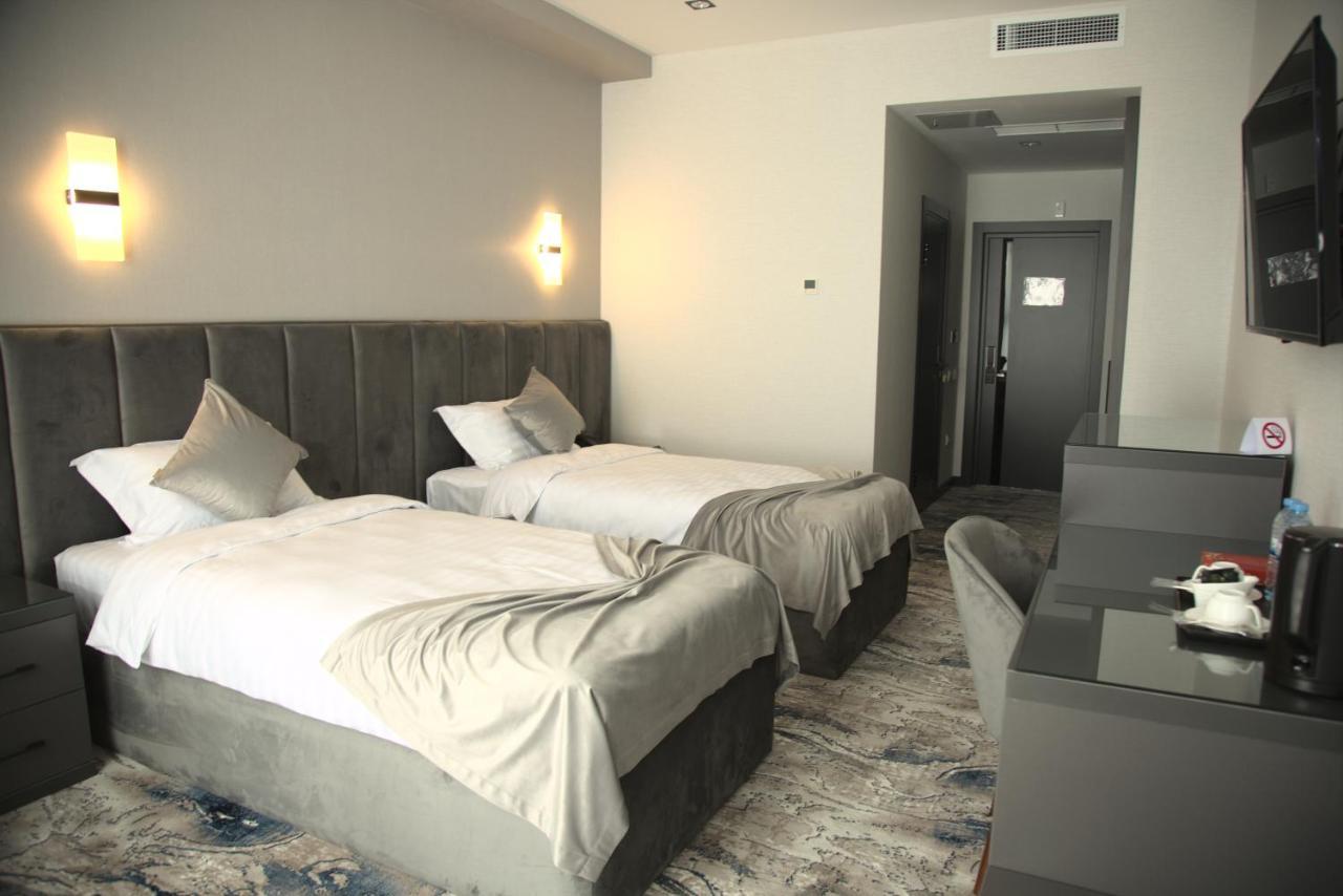 Unique Hotel Tasjkent Eksteriør bilde