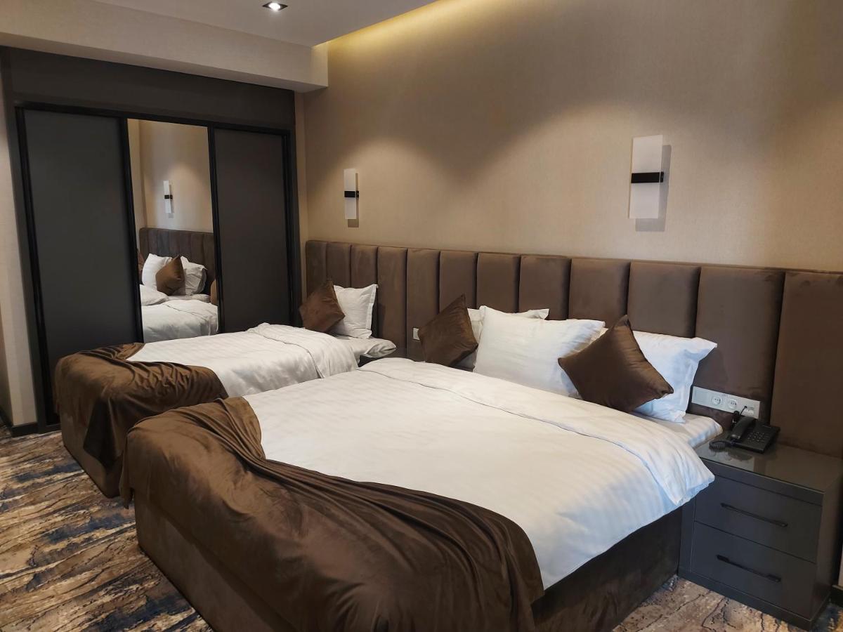 Unique Hotel Tasjkent Eksteriør bilde