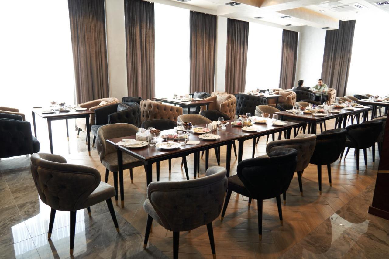 Unique Hotel Tasjkent Eksteriør bilde