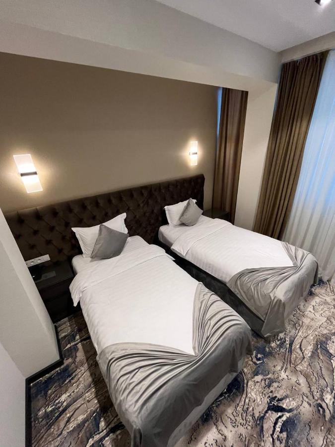 Unique Hotel Tasjkent Eksteriør bilde